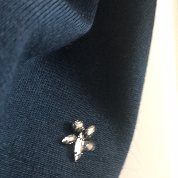 Beautiful sweater never use - Picture 2 of 3